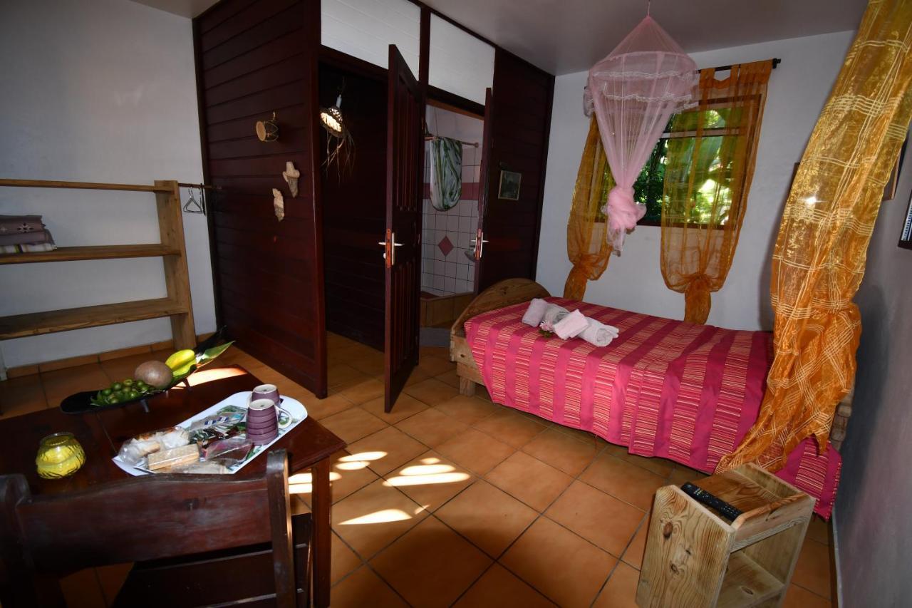 GITES de L'ECOMUSEE CREOLE Sainte-Rose Exterior foto